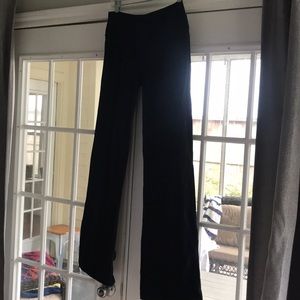 Black lulu lemon leggings